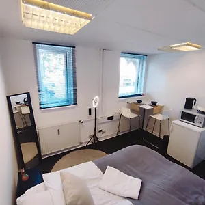 https://functional-studio-room-copenhagen.copenhagenhotelselect.com