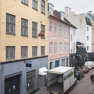 https://2br-heart-of-copenhagen-strget-hjbro-plads.copenhagenhotelselect.com